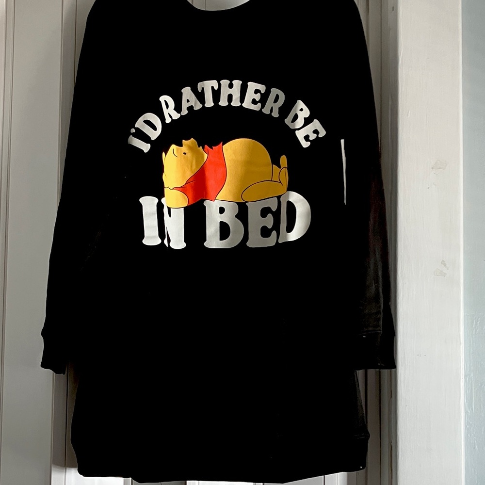 Black Winnie the Pooh lightweight sweatshirt